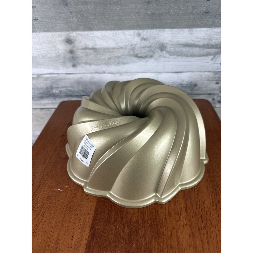 Nordic Ware Heritage Bundt Swirl Cake Pan 10 Cup Made In USA Gold Finish